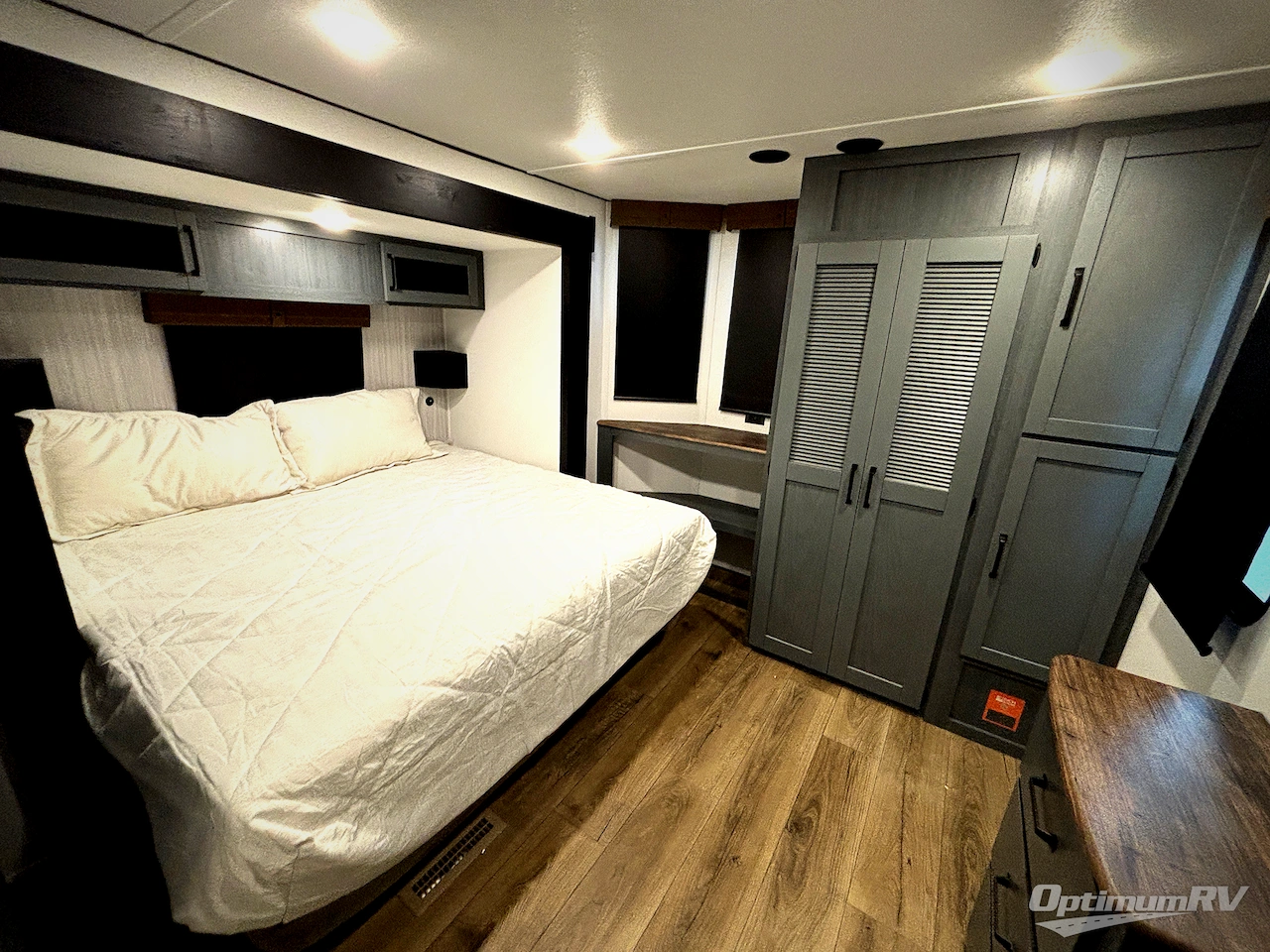 2027 Forest River Puma Vista 421LFT Photo 8