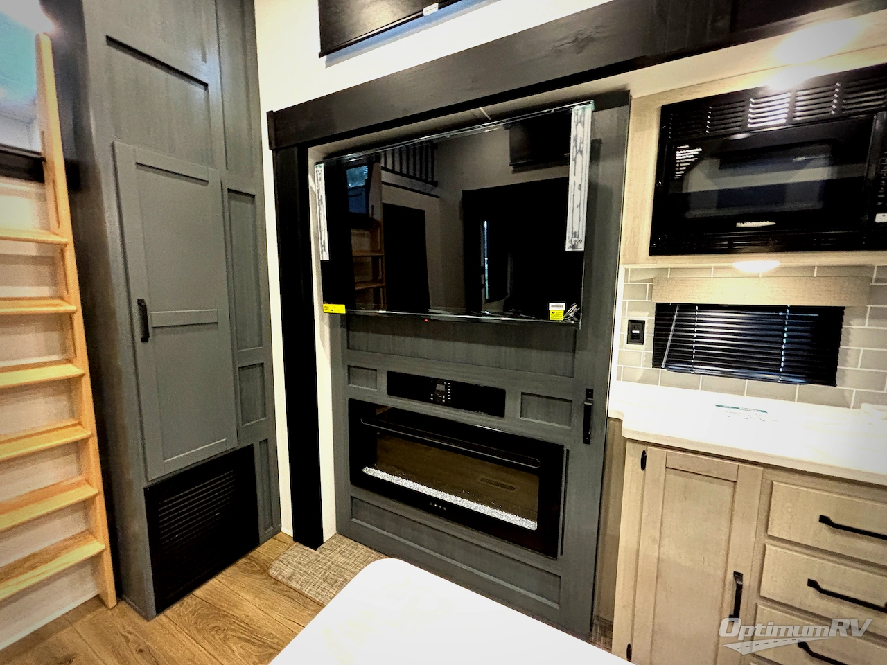 2027 Forest River Puma Vista 421LFT Photo 21