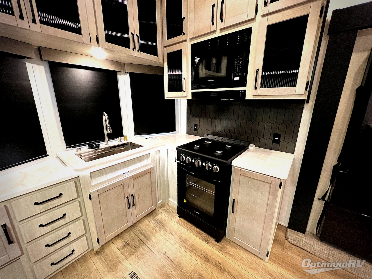 2027 Forest River Puma Vista 403LFT Photo 10