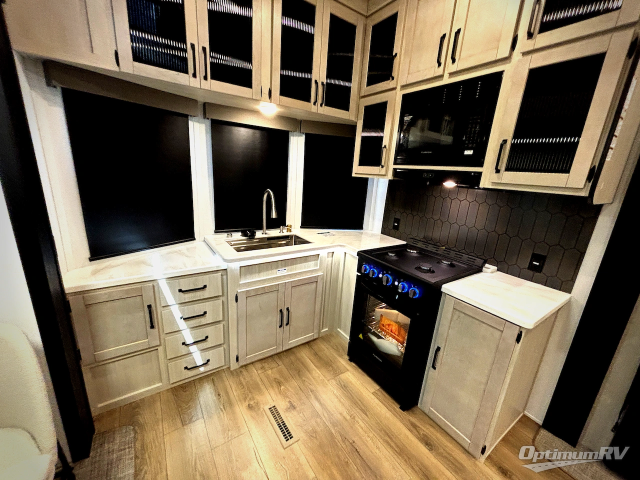 2027 Forest River Puma Vista 403LFT Photo 6