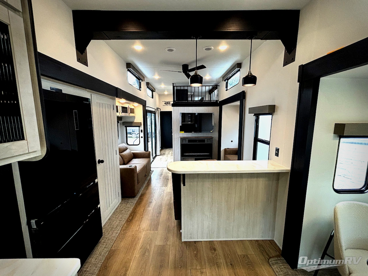 2027 Forest River Puma Vista 403LFT Photo 4