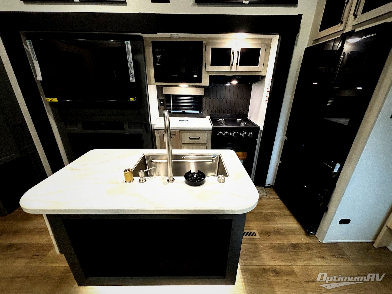 2027 Forest River Puma Vista 421LFT Photo 5