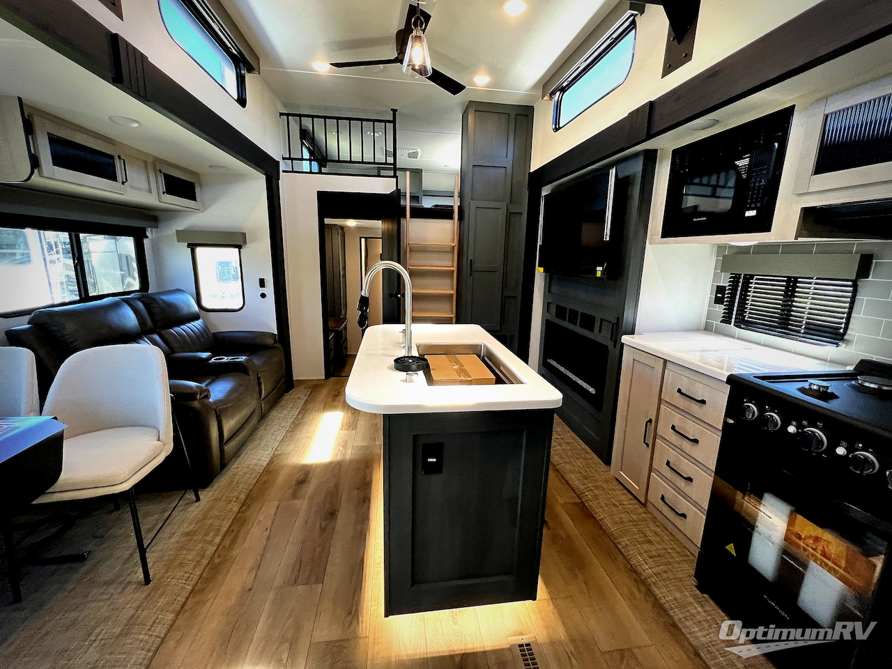 2026 Forest River Puma Vista 421LFT Photo 4