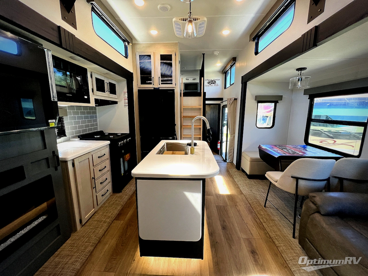 2026 Forest River Puma Vista 421LFT Photo 5