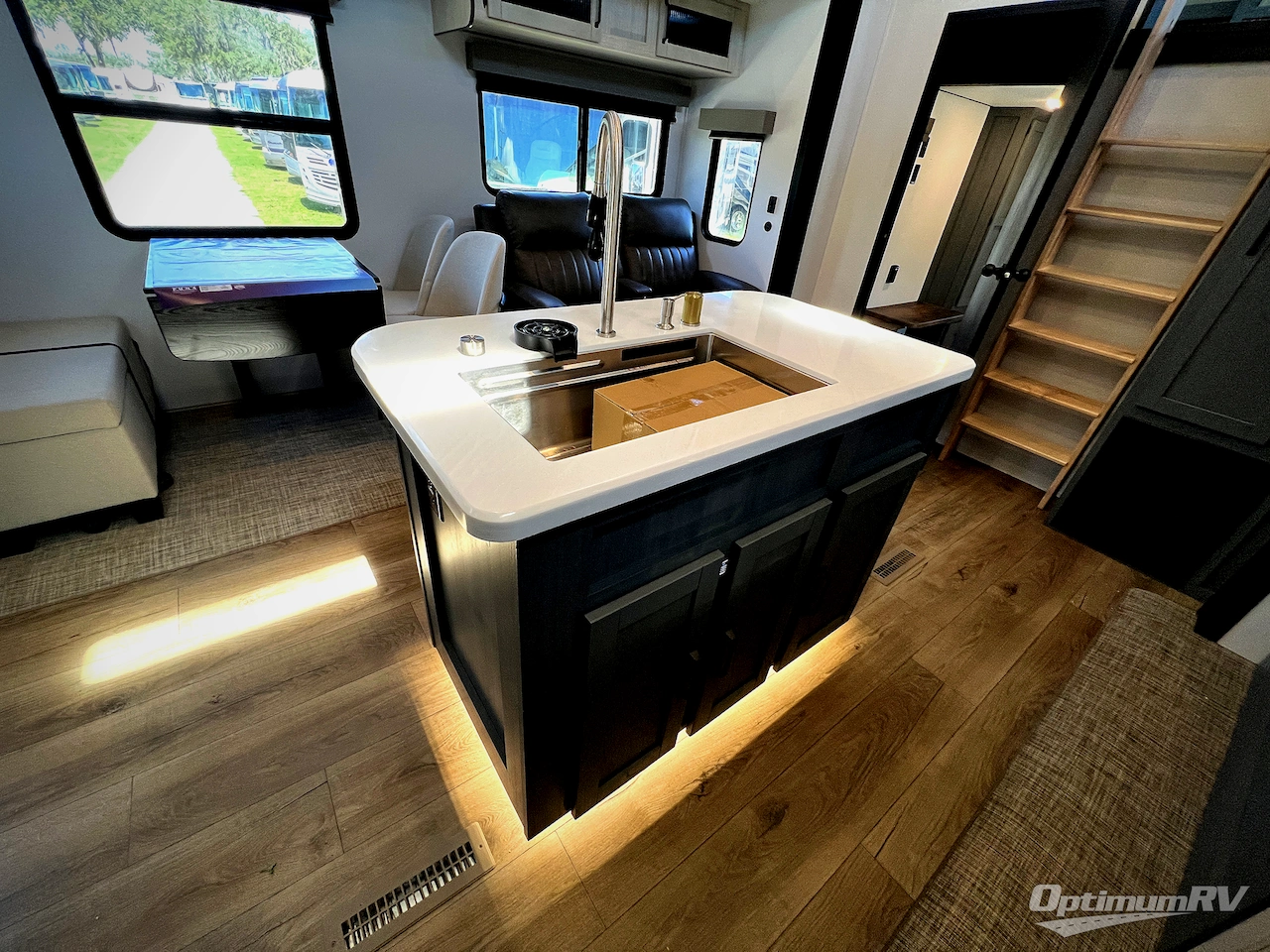 2026 Forest River Puma Vista 421LFT Photo 10