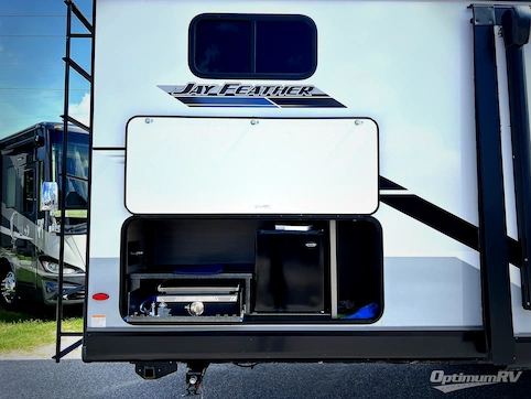 2025 Jayco Jay Feather 31BH RV Photo 3