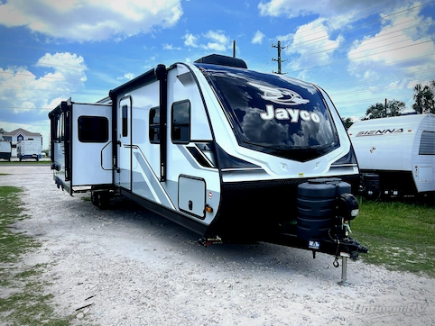 Used 2025 Jayco Jay Feather 31BH Featured Photo