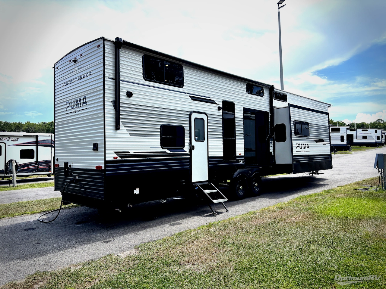 2027 Forest River Puma Vista 403LFT Photo 2