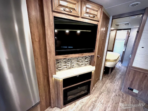 2021 Jayco Seneca Prestige 37K RV Photo 3