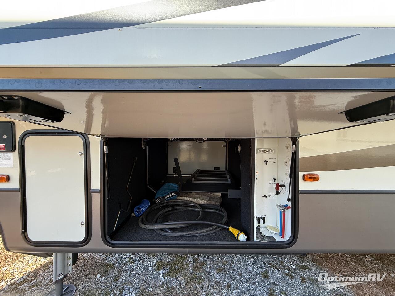 2018 Keystone Montana 3811MS Photo 16