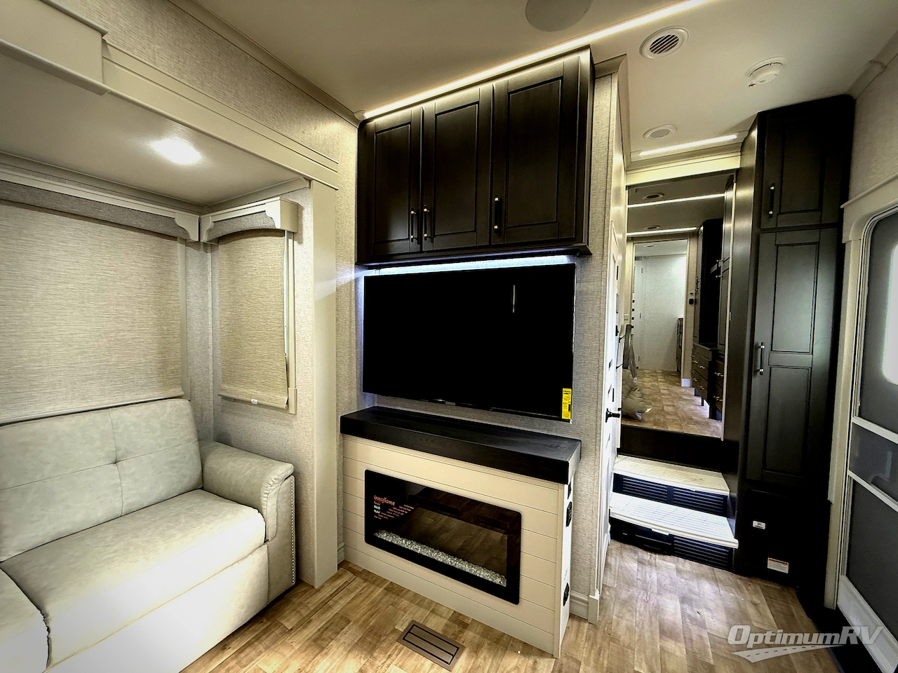 2025 Redwood Redwood 401LK Photo 6