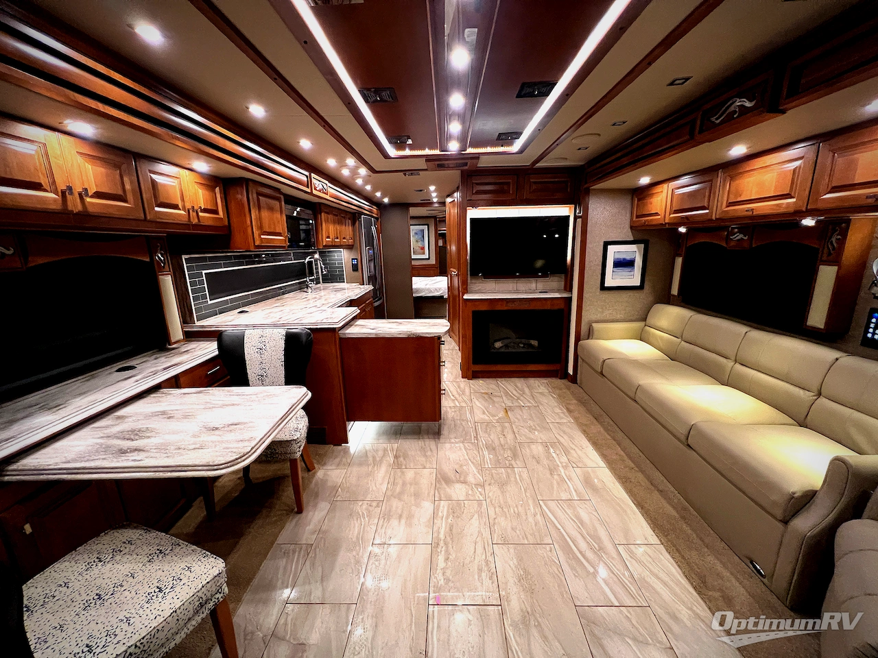 2019 Tiffin Phaeton 40 AH Photo 4