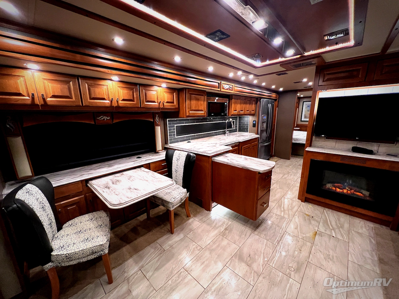 2019 Tiffin Phaeton 40 AH Photo 5