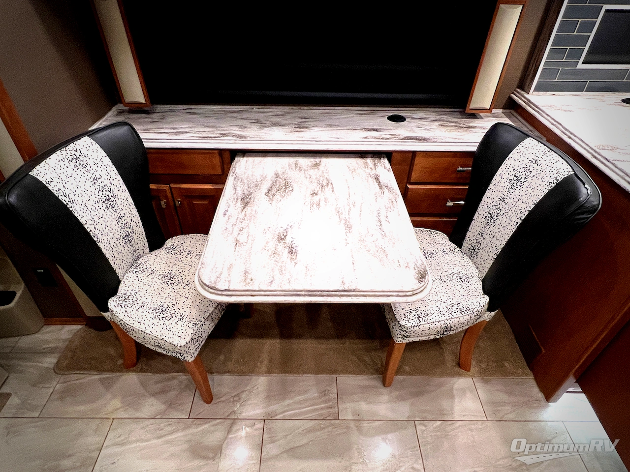 2019 Tiffin Phaeton 40 AH Photo 7