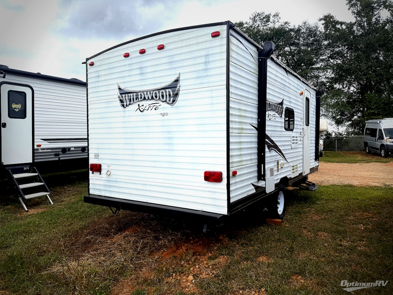 2015 Forest River Wildwood X Lite FS 195BH Photo 2