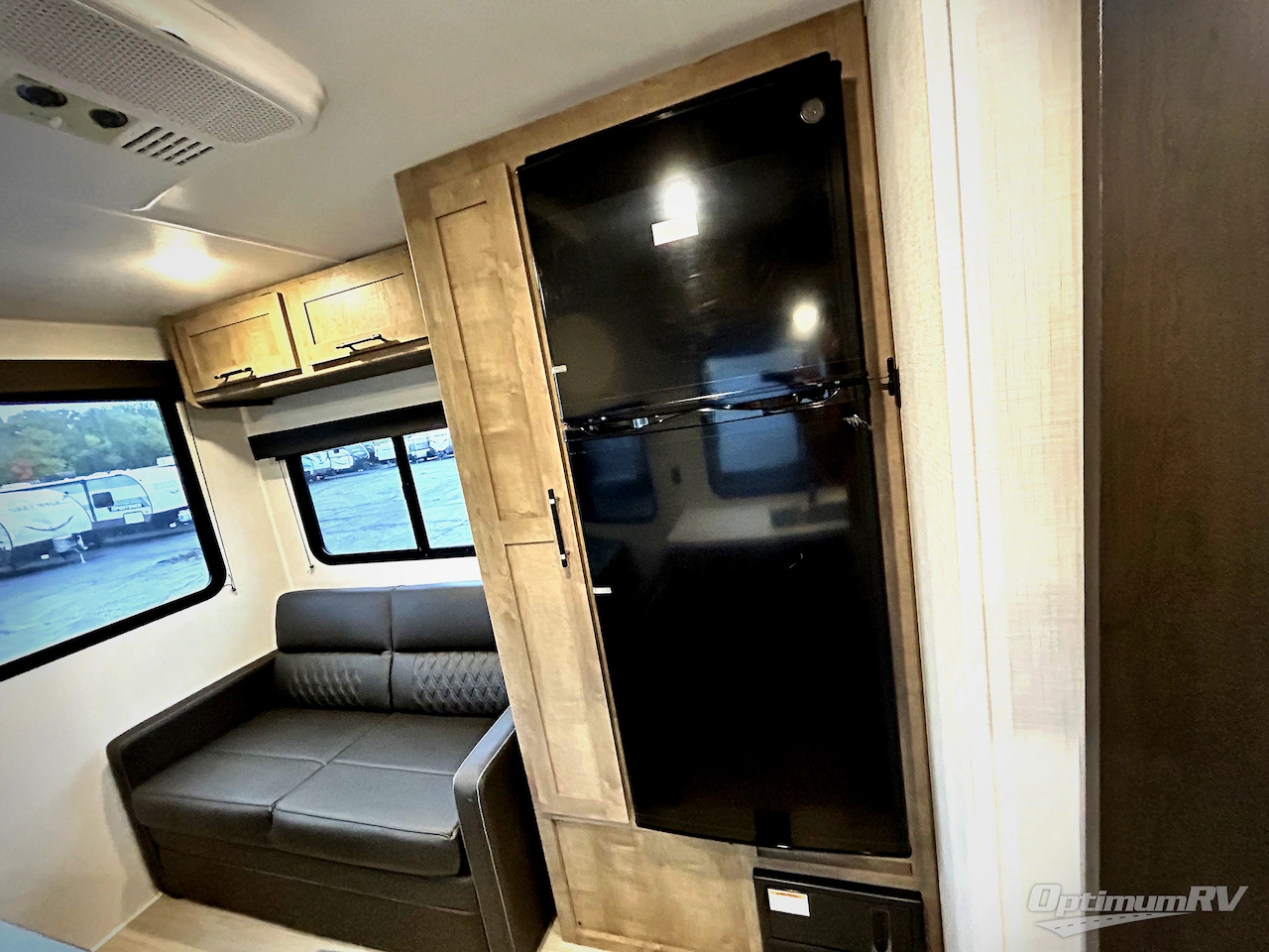 2026 Keystone Springdale Classic 200RLC Photo 9