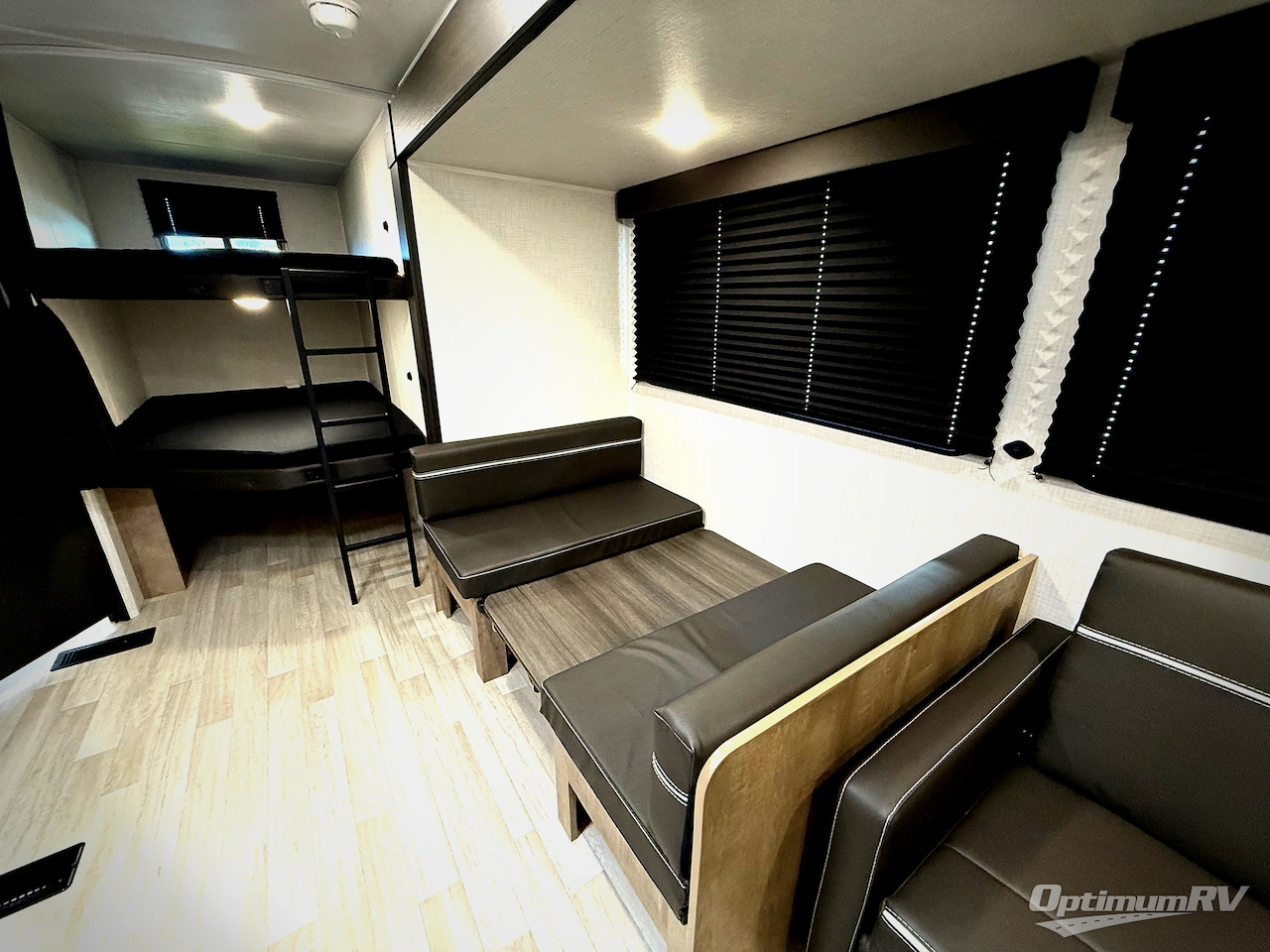 2026 Keystone Springdale Classic 261BHC Photo 9