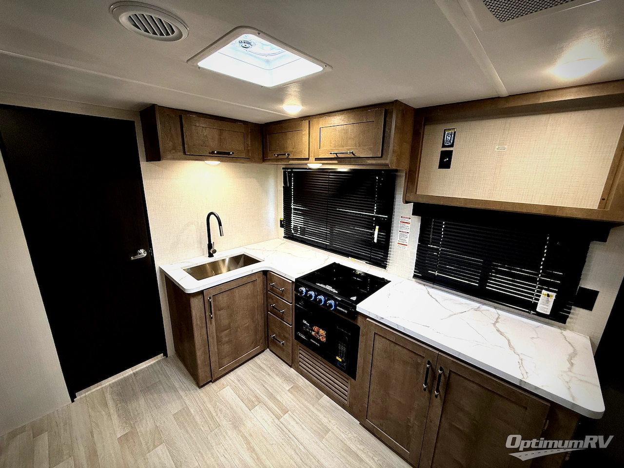 2026 Keystone Springdale Classic 254RDC Photo 9