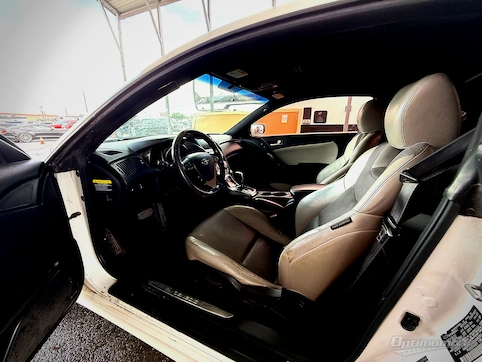 2013 Hyundai Hyundai Genesis RV Photo 4