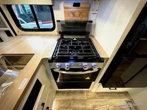 2026 Venture Sienna SA281VQB RV Photo 3