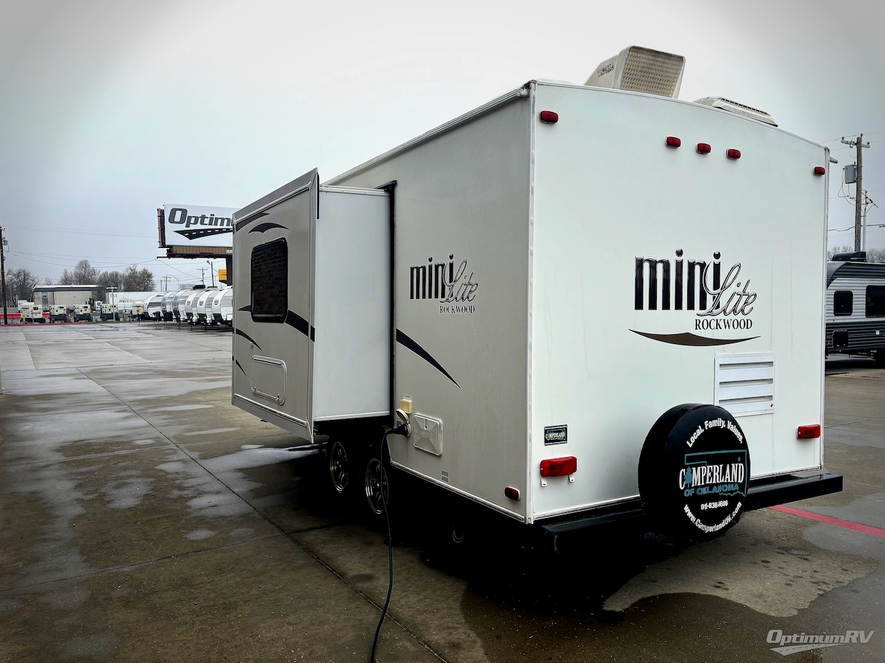 2014 Forest River Rockwood Mini Lite 2109S Photo 3