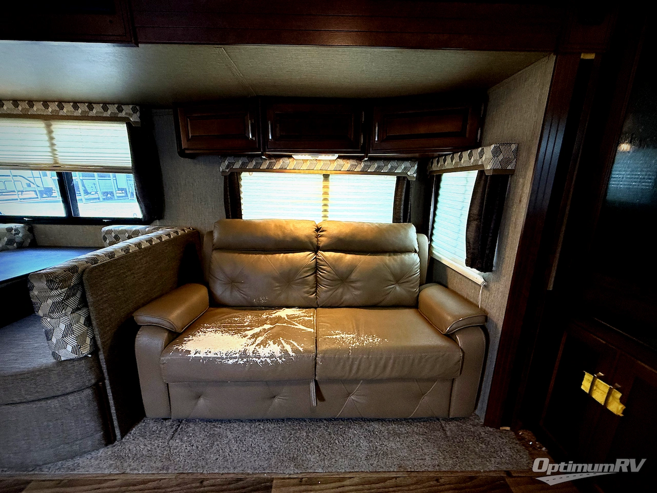 2017 Keystone Outback 333FE Photo 7