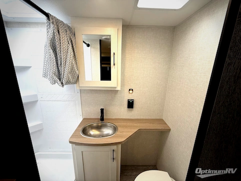 2026 Venture Sienna SA281VQB RV Photo 3