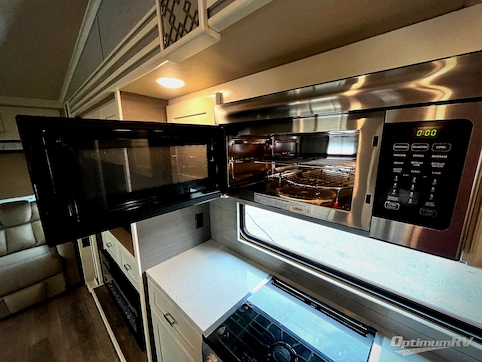 2021 VanLeigh Pinecrest 335RLP RV Photo 4