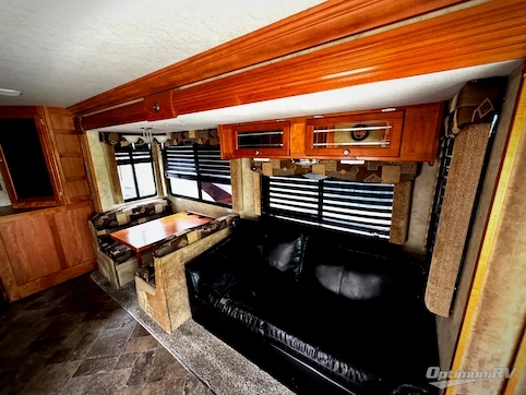 2007 Gulf Stream Crescendo 8356 CRW RV Photo 2