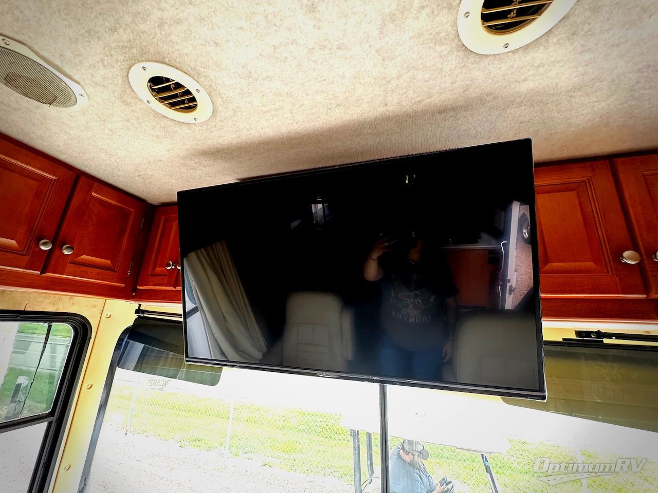 2007 Gulf Stream Crescendo 8356 CRW Photo 6