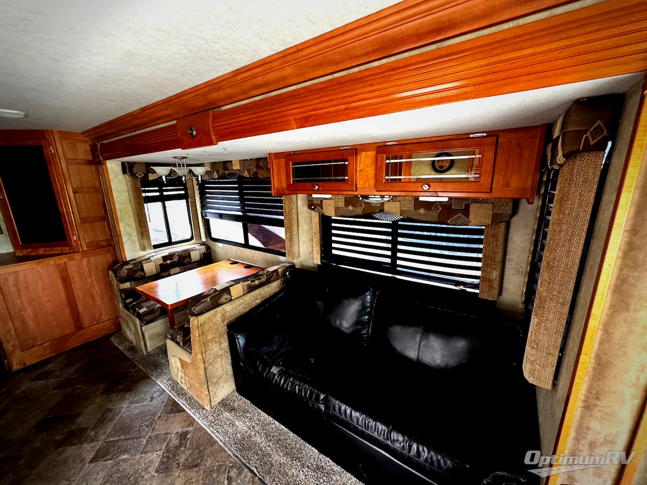 2007 Gulf Stream Crescendo 8356 CRW Photo 7