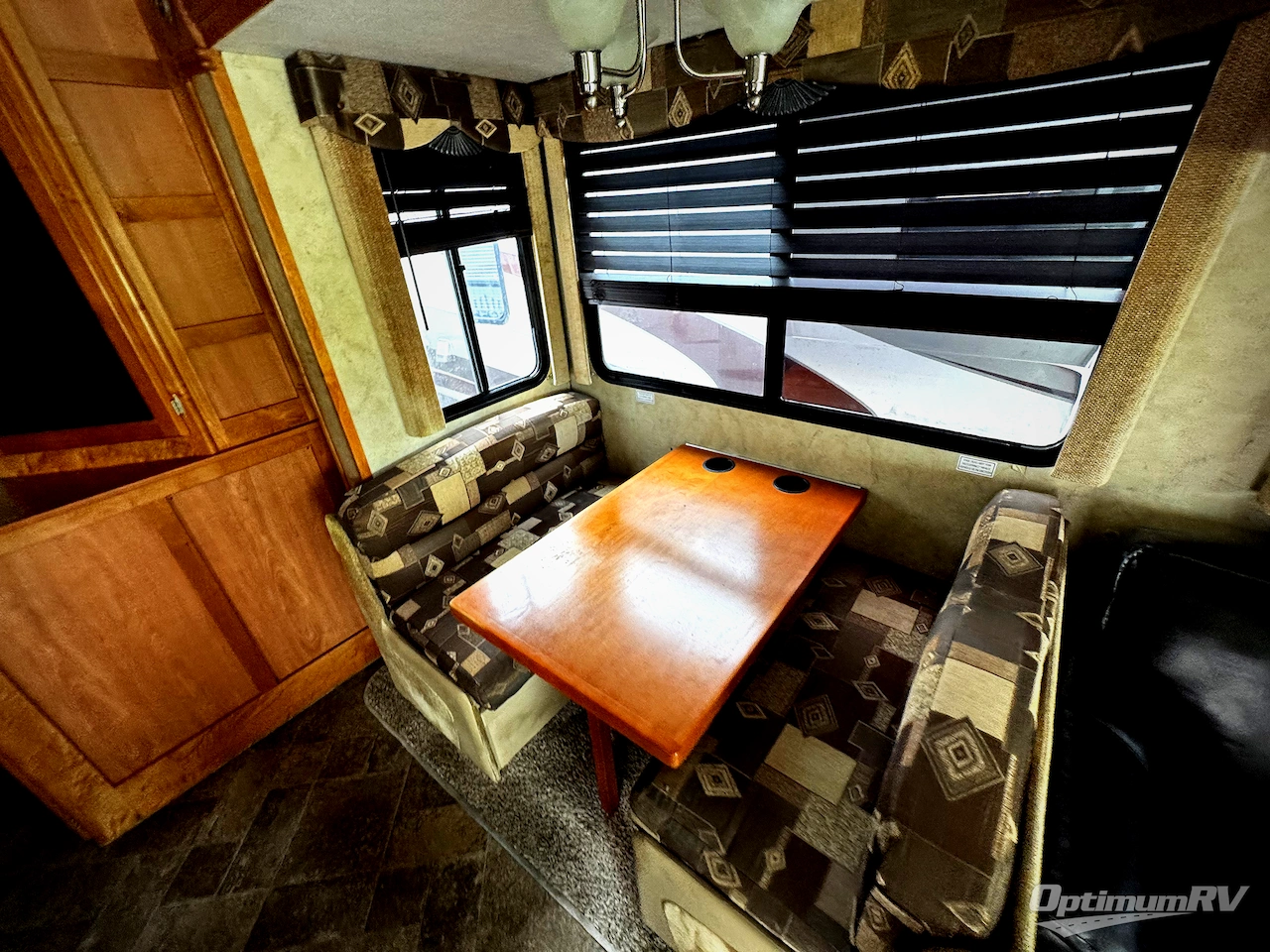 2007 Gulf Stream Crescendo 8356 CRW Photo 9