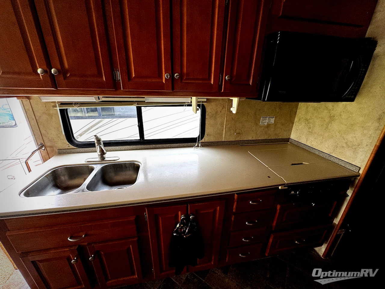2007 Gulf Stream Crescendo 8356 CRW Photo 10