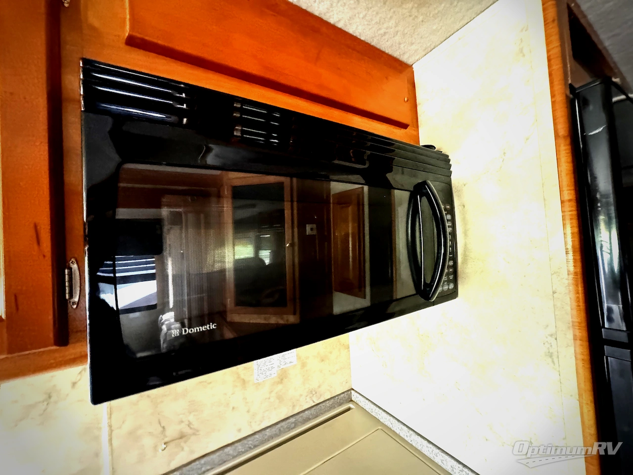 2007 Gulf Stream Crescendo 8356 CRW Photo 11