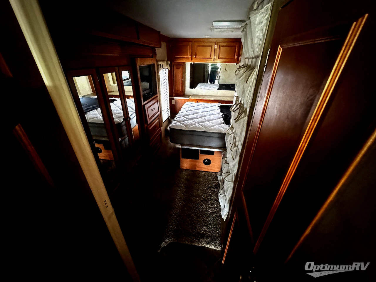 2007 Gulf Stream Crescendo 8356 CRW Photo 16
