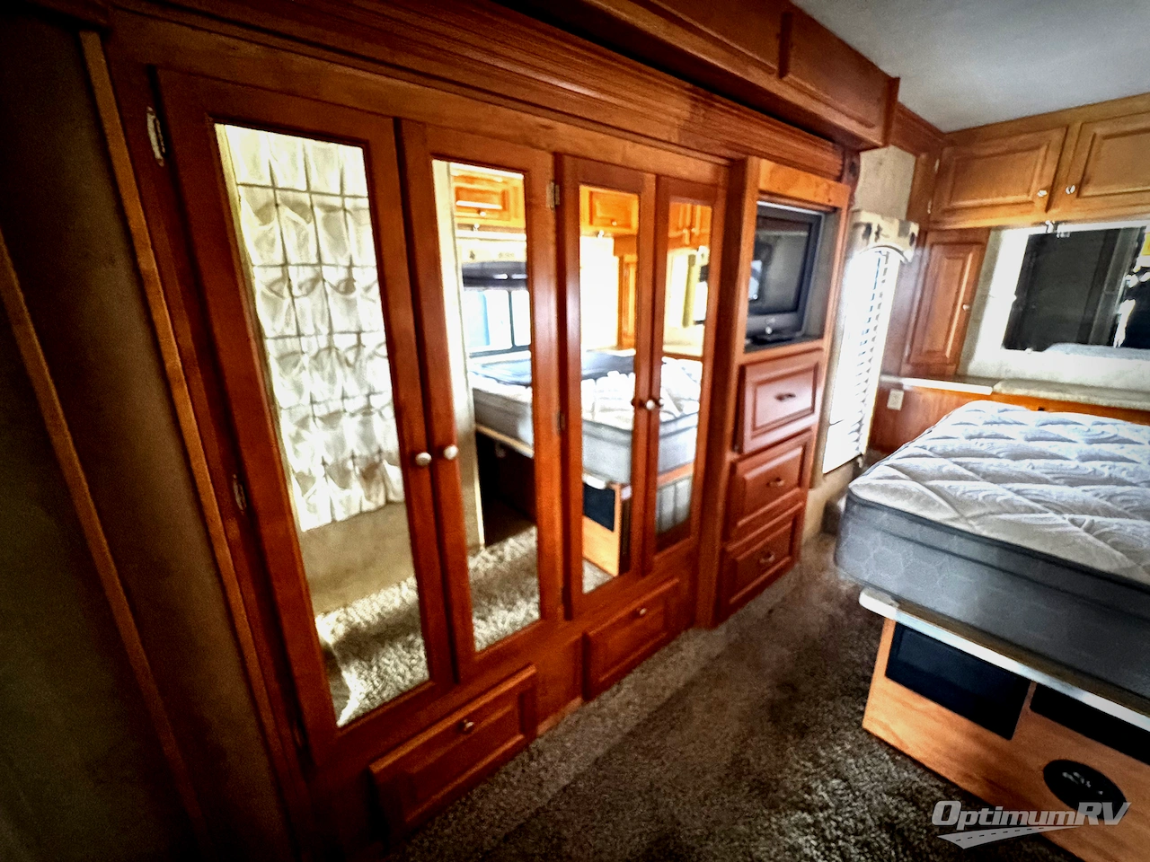 2007 Gulf Stream Crescendo 8356 CRW Photo 19
