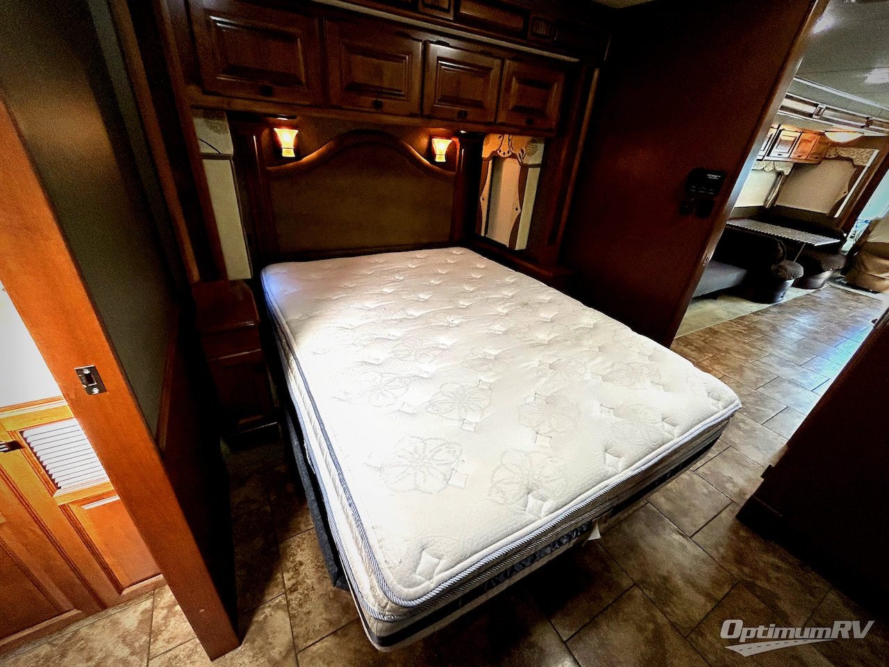 2013 Tiffin Allegro 36 LA Photo 16