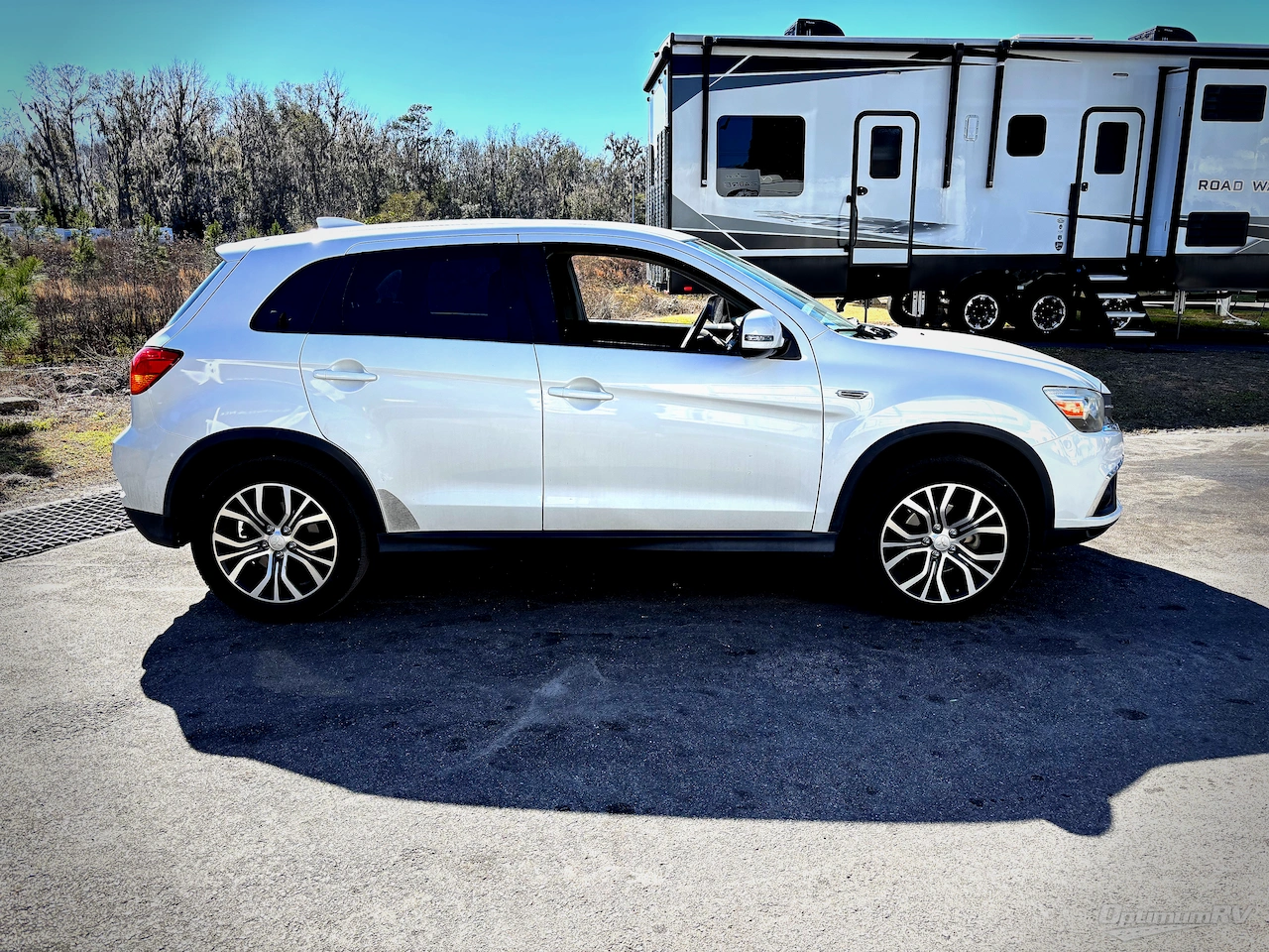 2019 Mitsubishi Outlander Sport Photo 2