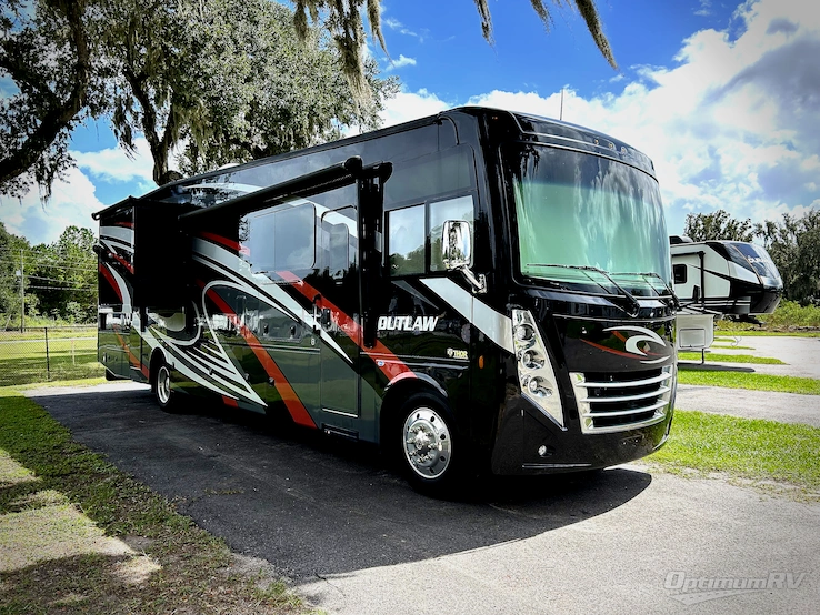 2021 Thor Outlaw 38MB RV Photo 1