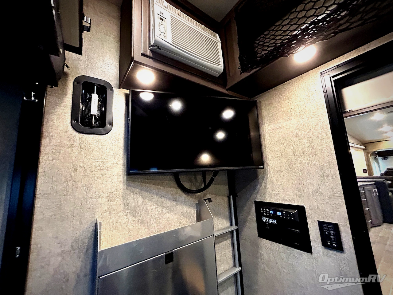 2021 Thor Outlaw 38MB Photo 21