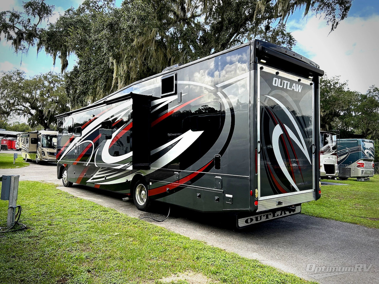 2021 Thor Outlaw 38MB Photo 3