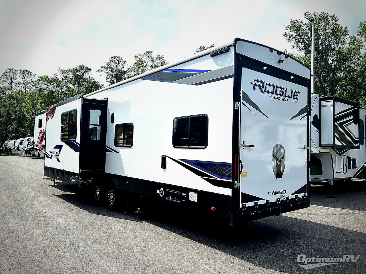 2023 Forest River Vengeance Rogue Armored VGF4007G2 Photo 3