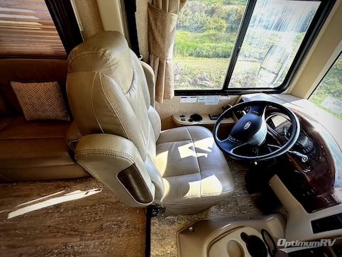 2018 Thor Hurricane 29M RV Photo 2