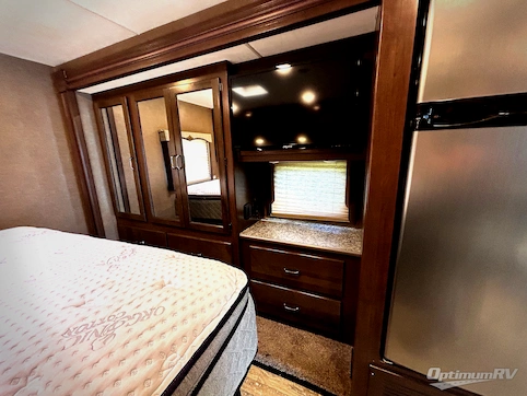 2018 Thor Hurricane 29M RV Photo 4