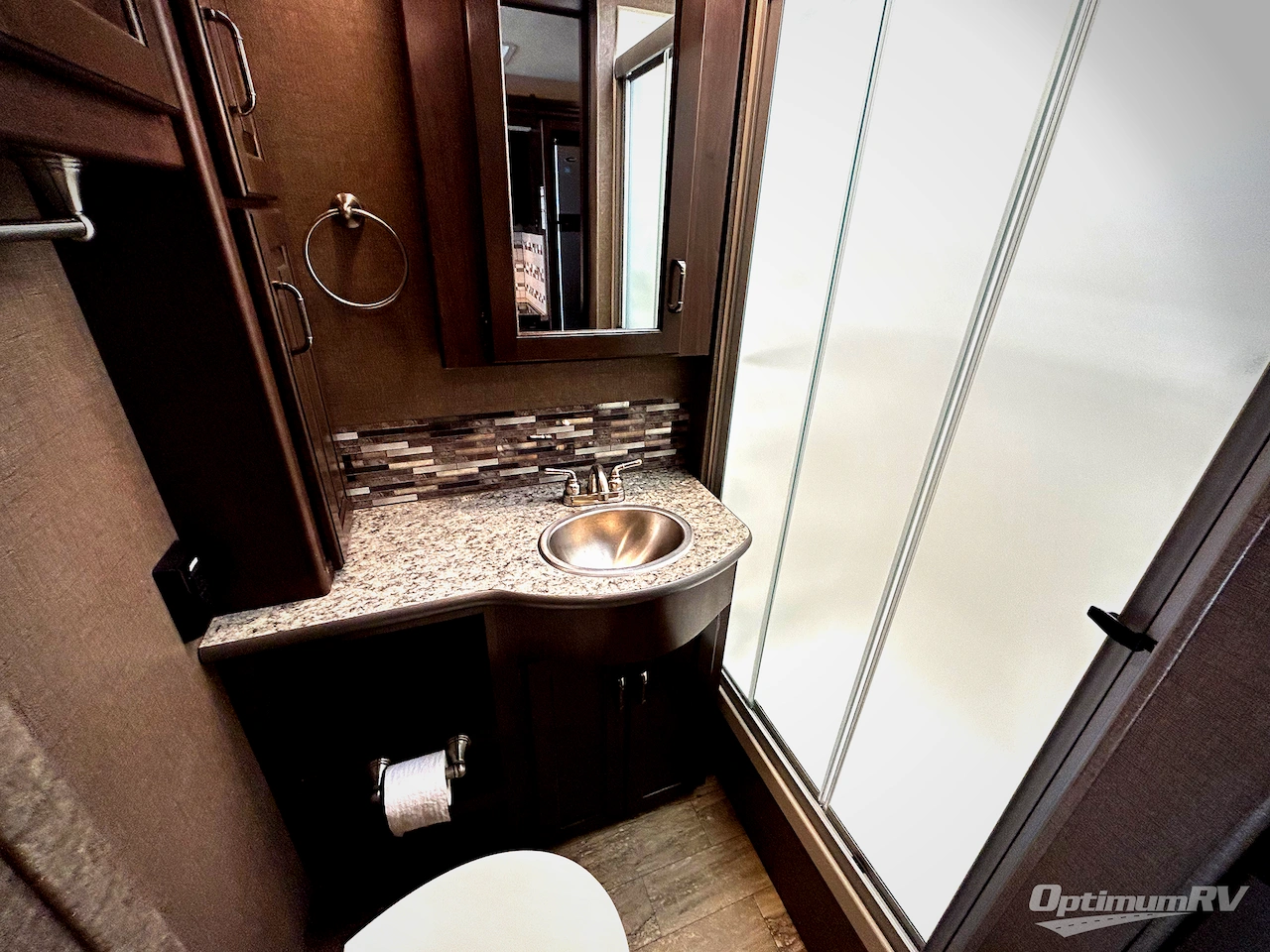 2018 Thor Hurricane 29M Photo 13