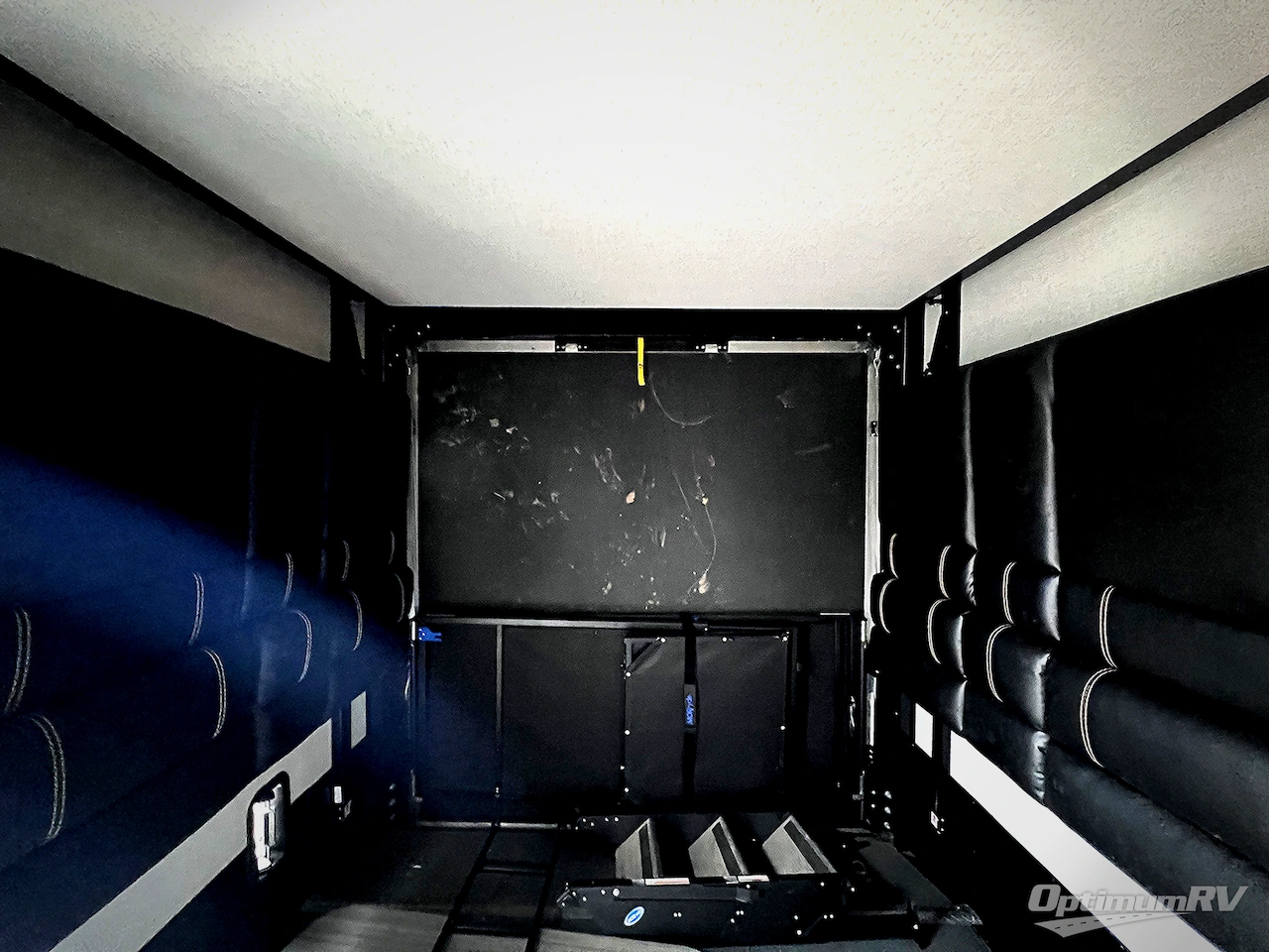 2020 Dutchmen Voltage V4145 Photo 14