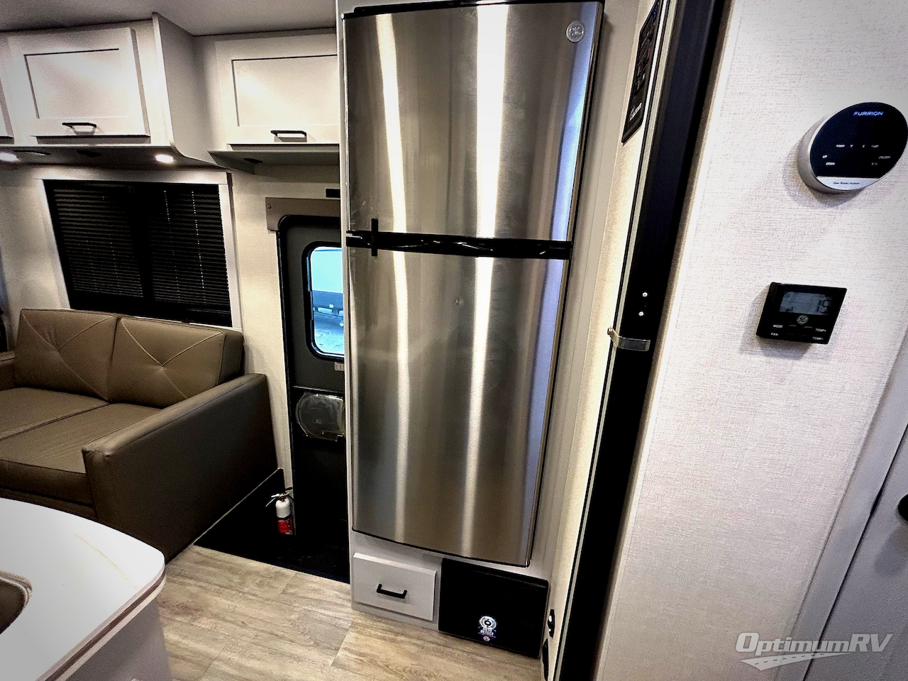 2025 Coachmen Pursuit 27XPS Photo 12