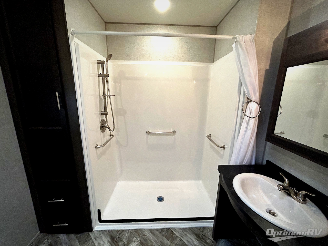 2025 HL Enterprise Hy-Line Premier HY38 Photo 15