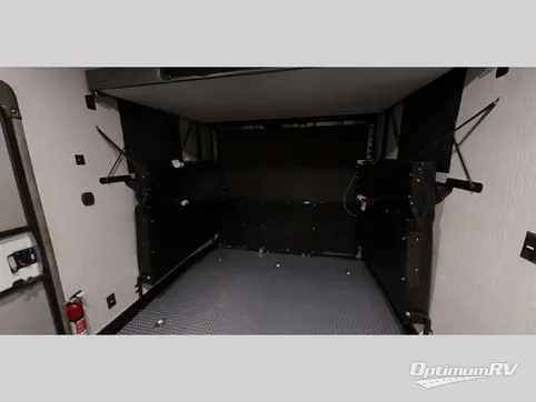 2022 Forest River Vengeance Rogue 32V RV Photo 4