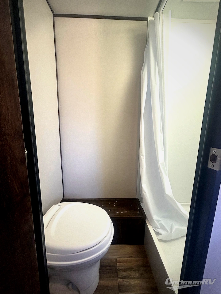 2022 Riverside Intrepid 165i Photo 14